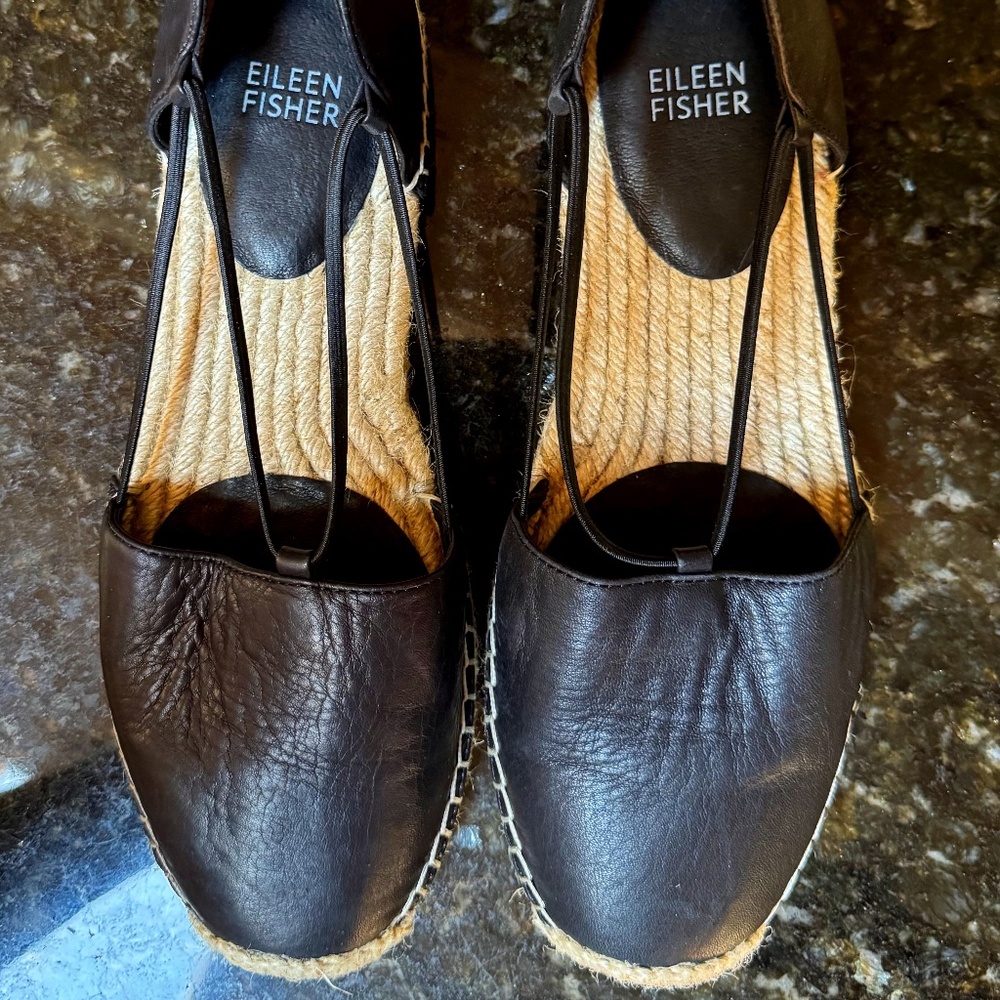 EILEEN Fisher Lee Espadrille Flat Leather sandals in black wash size 7.5